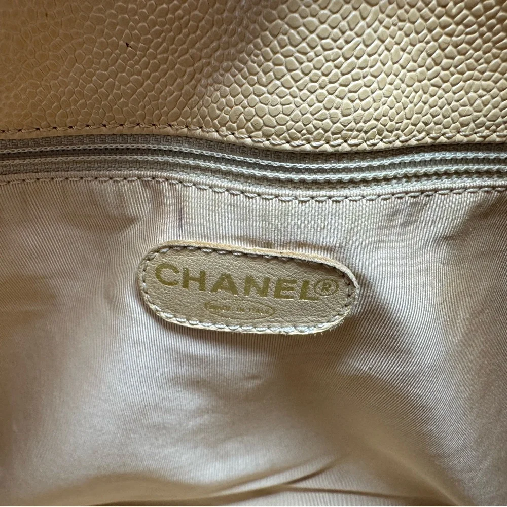 💯💎Authentic💎CHANEL CC Caviar Beige Vintage Tote Bag